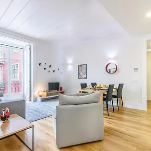 Modern Flat In Downtown By Lovelystay Appartamento Lisbona